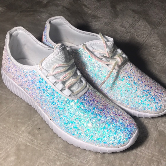Shoes - White glitter bomb tennis shoes nwob
